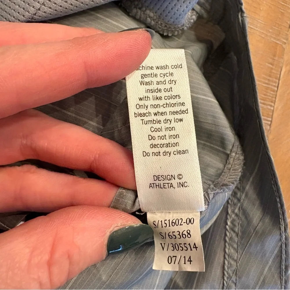 Athleta Jammin' Running Vest Reflective Lightweight Gray Silver Size XS